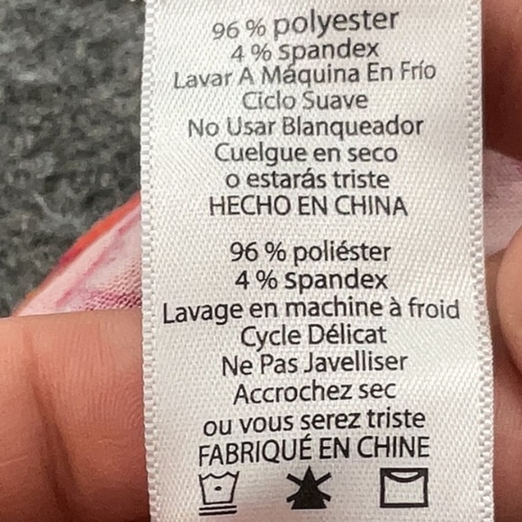 LuLaRoe Irma High Low Oversized Tunic Blouse Size Medium Red Floral Rose Paisley - Picture 5 of 6